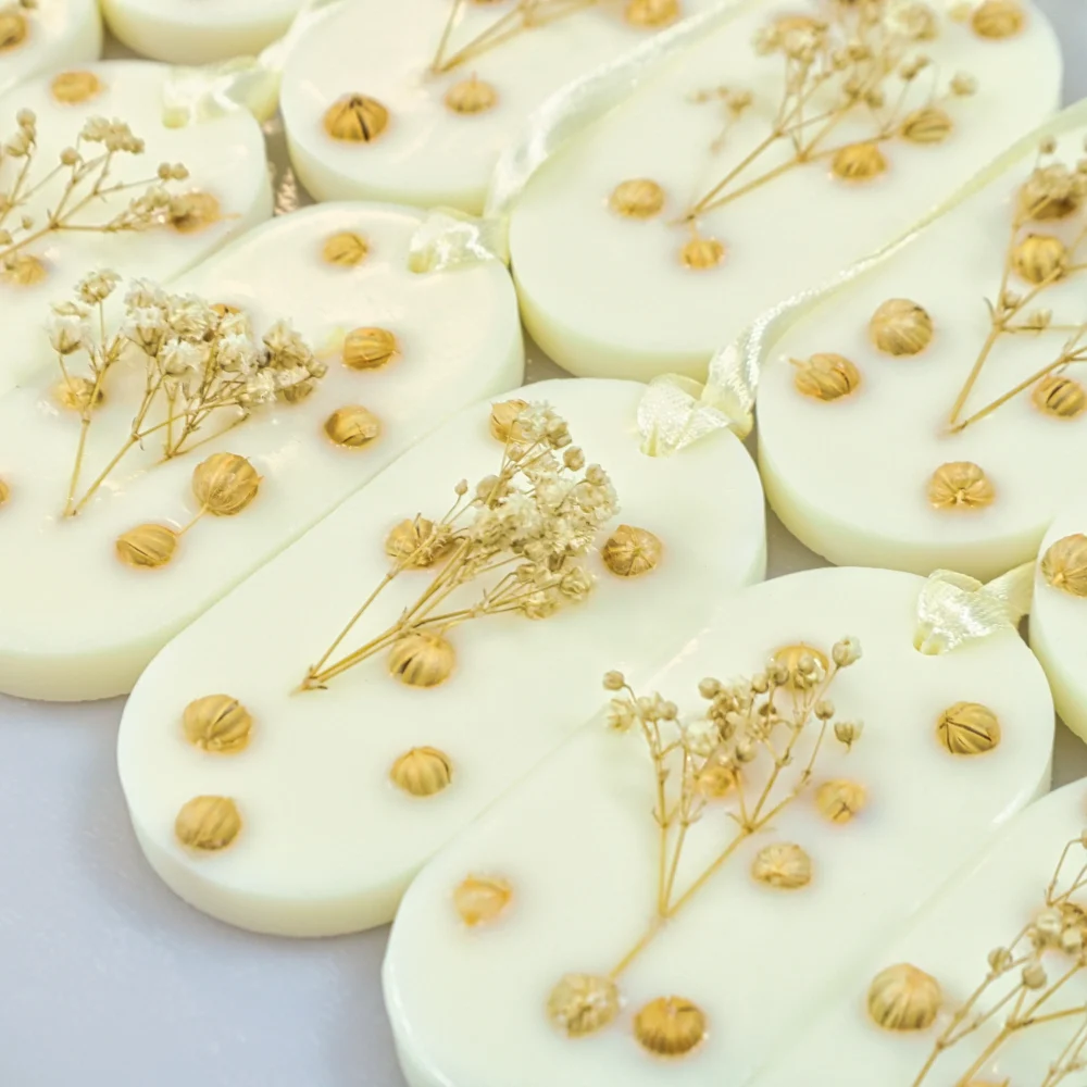 Odorizante Dulap Haine, Candelina, DREAMS - Mosc Alb, Ambra Caramelizata, Lemn, Oval, handmade, tableta parfumata, multe odorizante